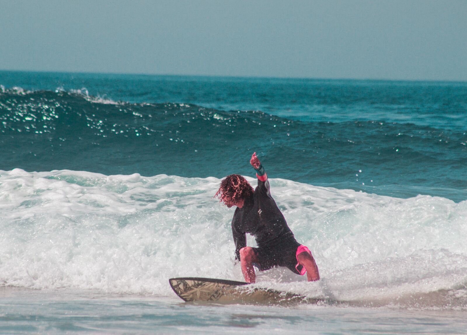 Canon EOS 600D (Rebel EOS T3i / EOS Kiss X5) sample photo. Surf, waves, sea photography