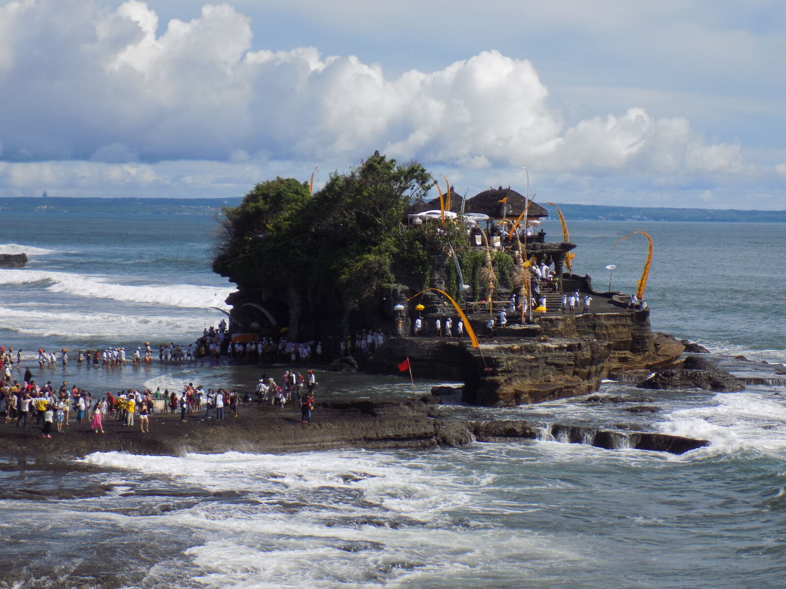Nikon COOLPIX L330 sample photo. Bali, balinese, beach, cross photography