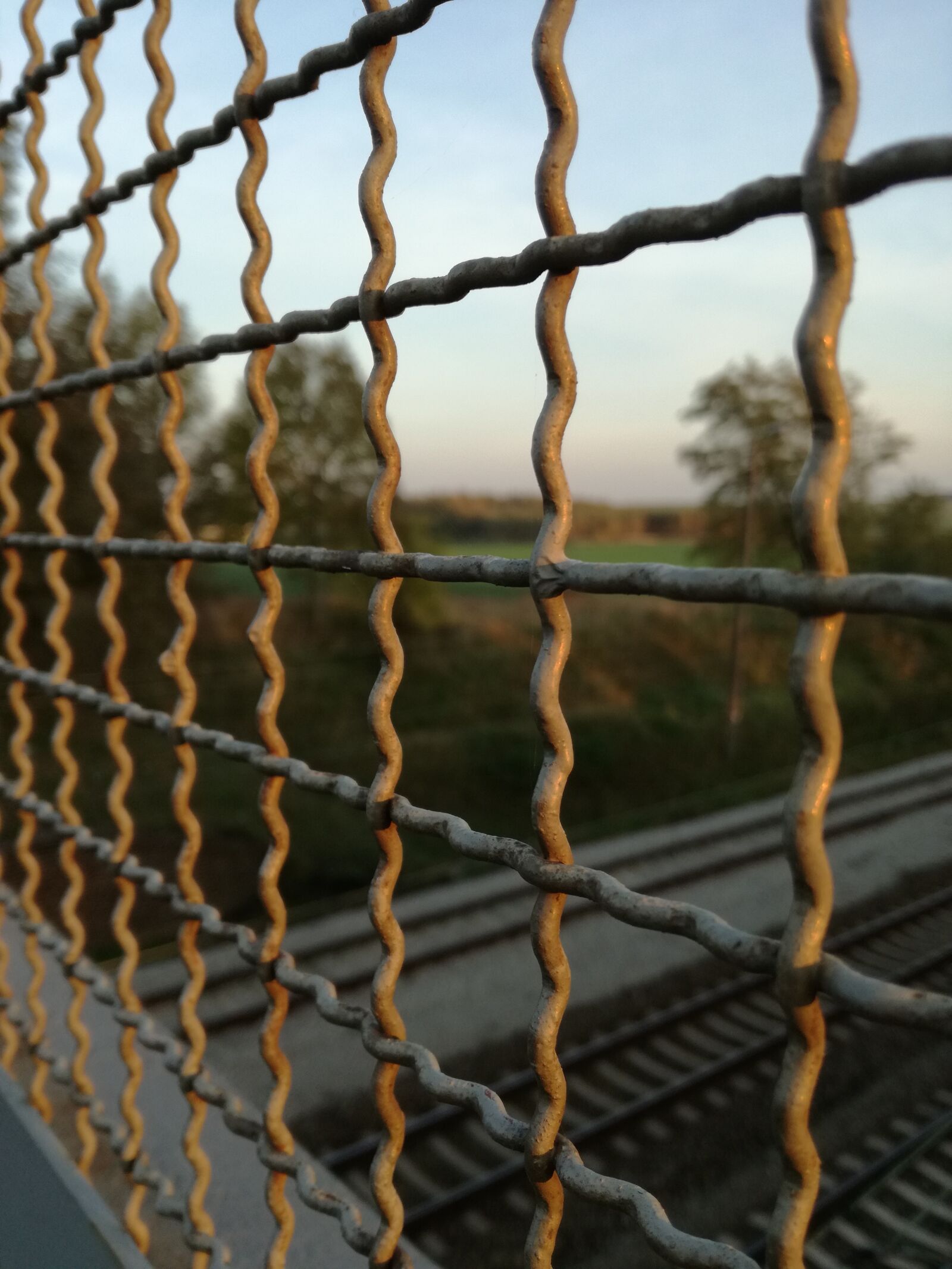 HUAWEI P9 LITE sample photo. Bridge, trellis, tracks photography