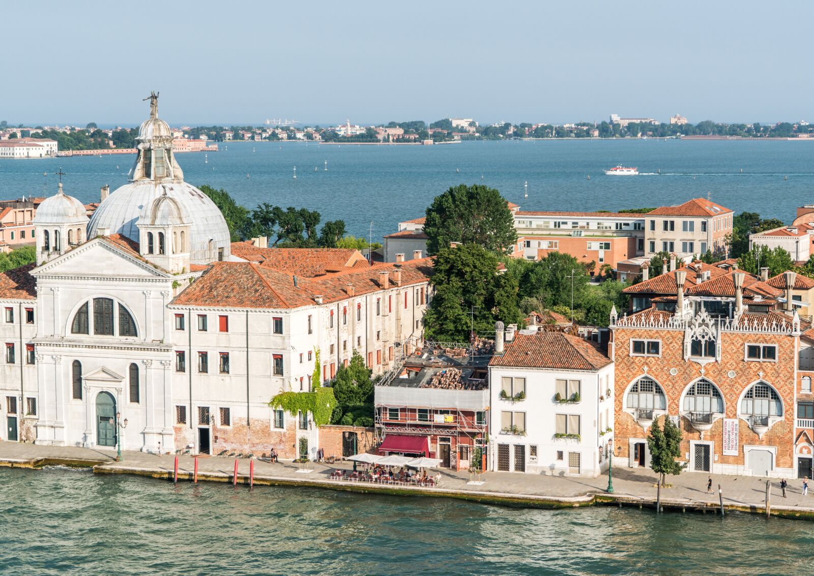 Sony a7R II + Sony FE 24-240mm F3.5-6.3 OSS sample photo. Venice, cruise, mediterranean photography