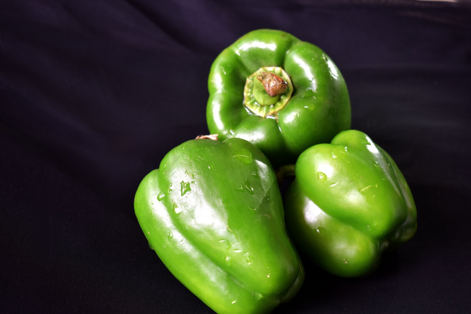 Nikon D5600 sample photo. Capsicum, bell peppers, vegetables photography