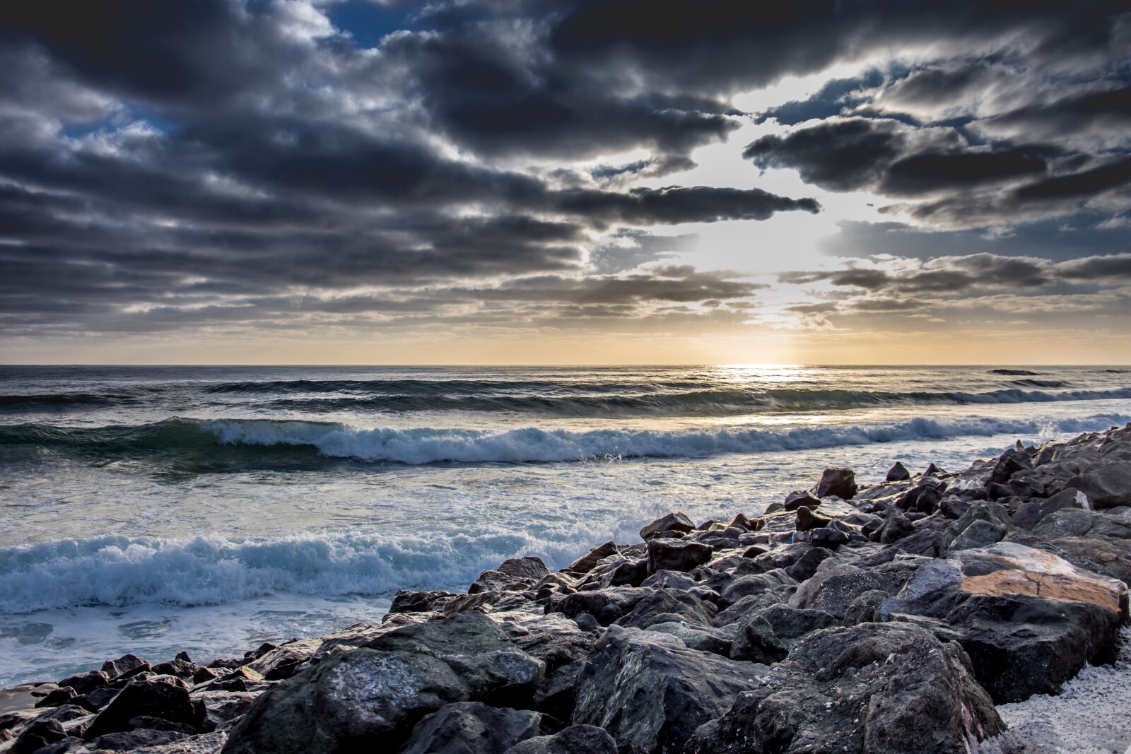 Nikon D7200 sample photo. Sunrise, beach, primorsko photography