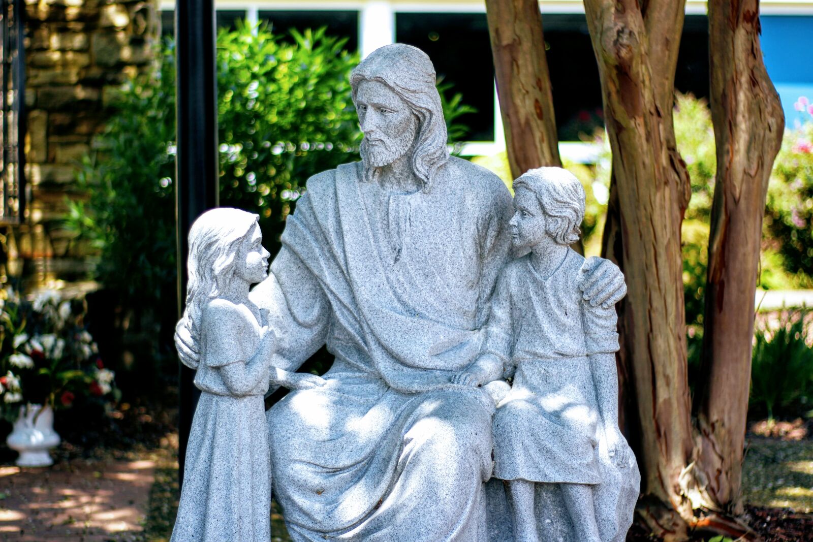 Canon EOS 700D (EOS Rebel T5i / EOS Kiss X7i) sample photo. Jesus christ, statue, children photography