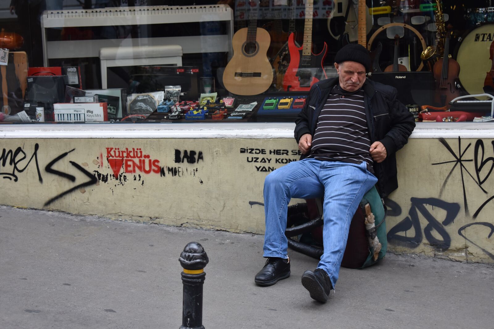 Nikon D3400 sample photo. Istiklal cadessi, istanbul, turkey photography