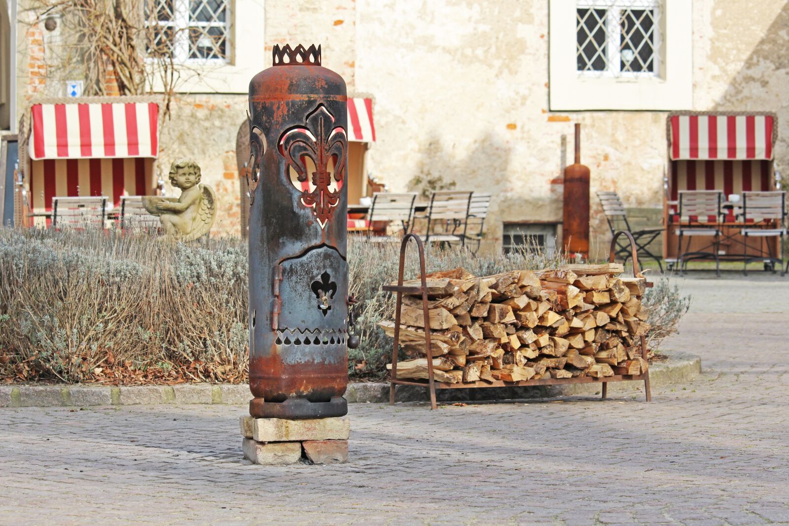 Canon EF-S 55-250mm F4-5.6 IS STM sample photo. Water castle mellenthin, historically photography