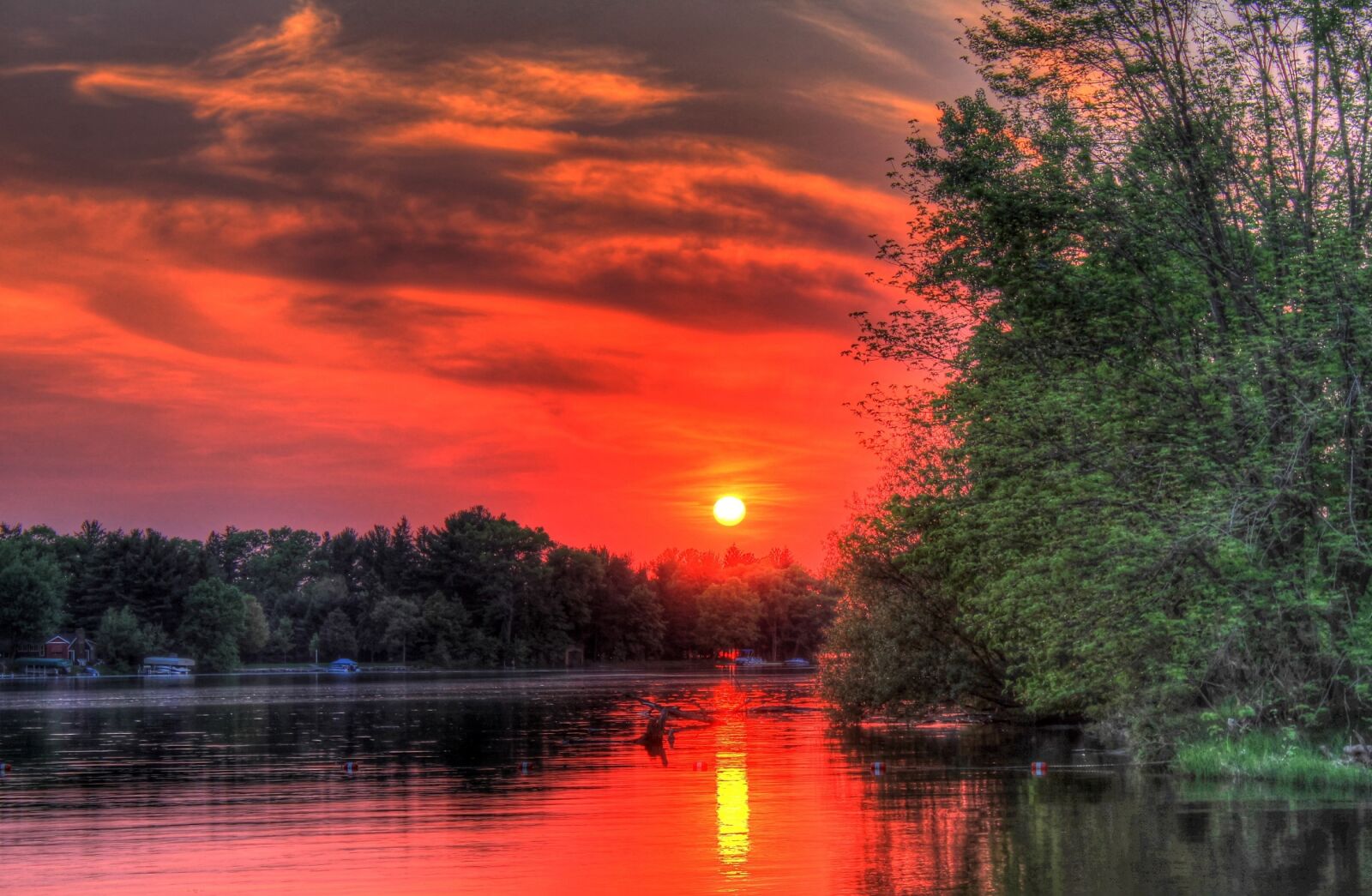 Canon EOS 550D (EOS Rebel T2i / EOS Kiss X4) sample photo. Sunset, reflection, water photography