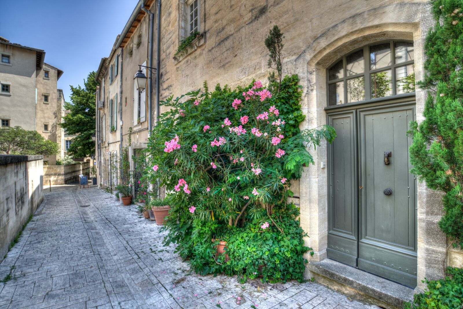 Nikon D610 sample photo. Street, french, hdr photography