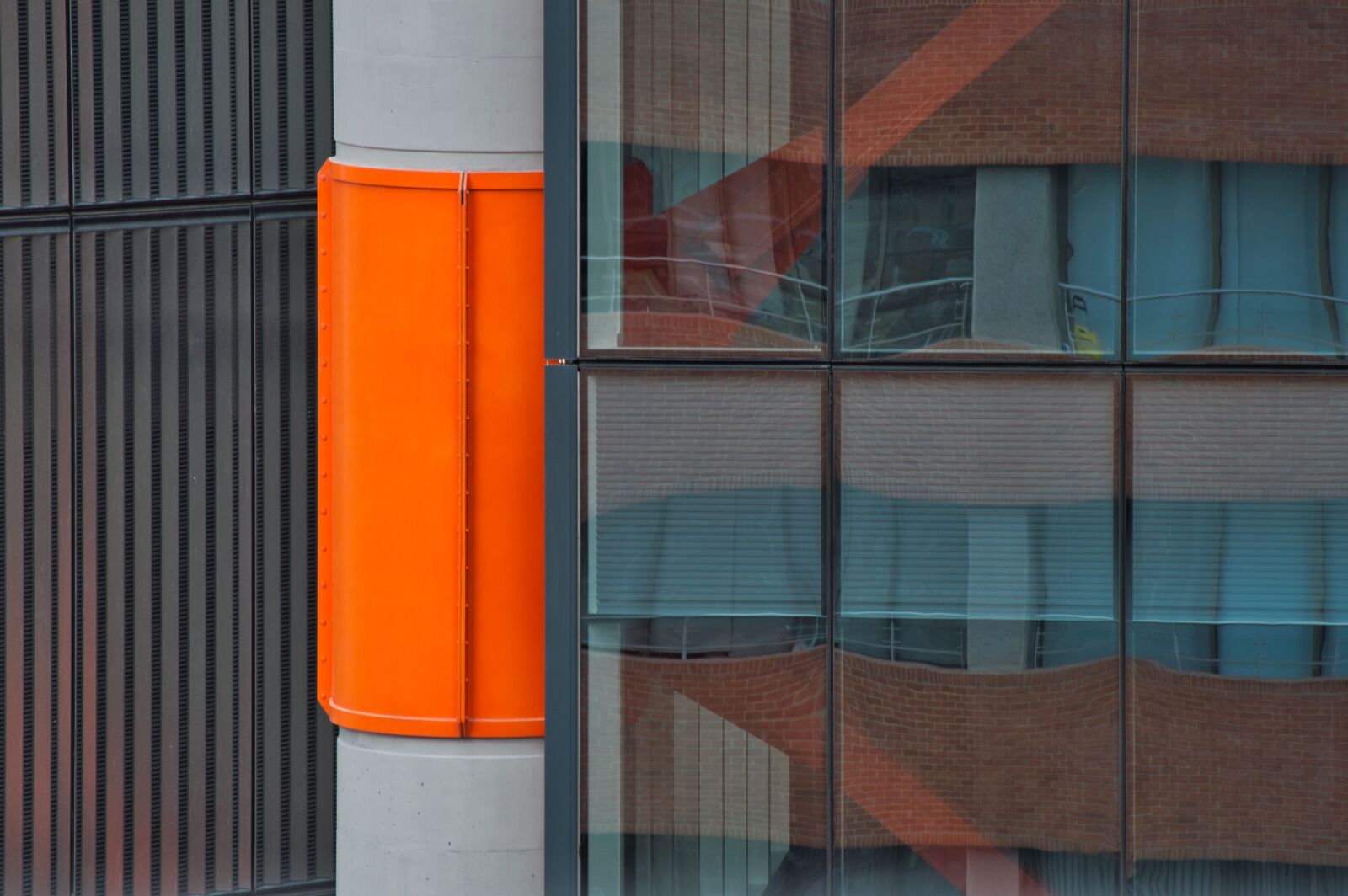 Nikon D3200 sample photo. Bogota, colombia, glass photography