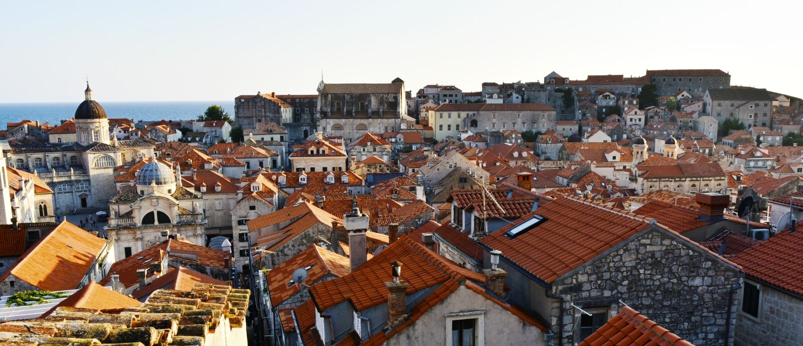 Nikon D7200 sample photo. Roofs, red roof, stony photography