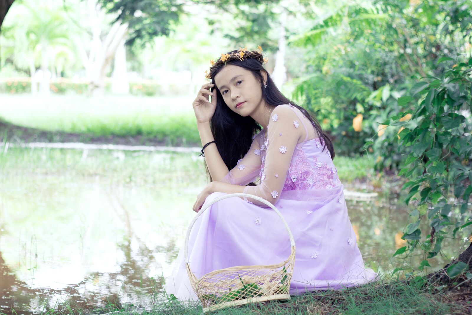 Canon EOS 60D + Canon EF 50mm F1.8 II sample photo. Forest princess, beautiful girl photography