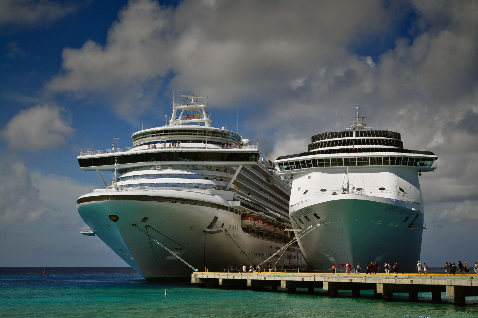 Nikon D5000 sample photo. Cruise ships, caribbean, travel photography