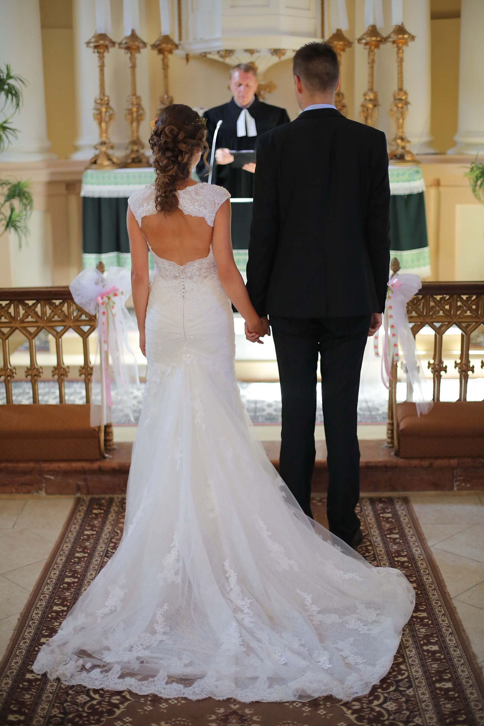 Canon EOS 5D Mark III sample photo. Cathedral, catholic, wedding, priest photography