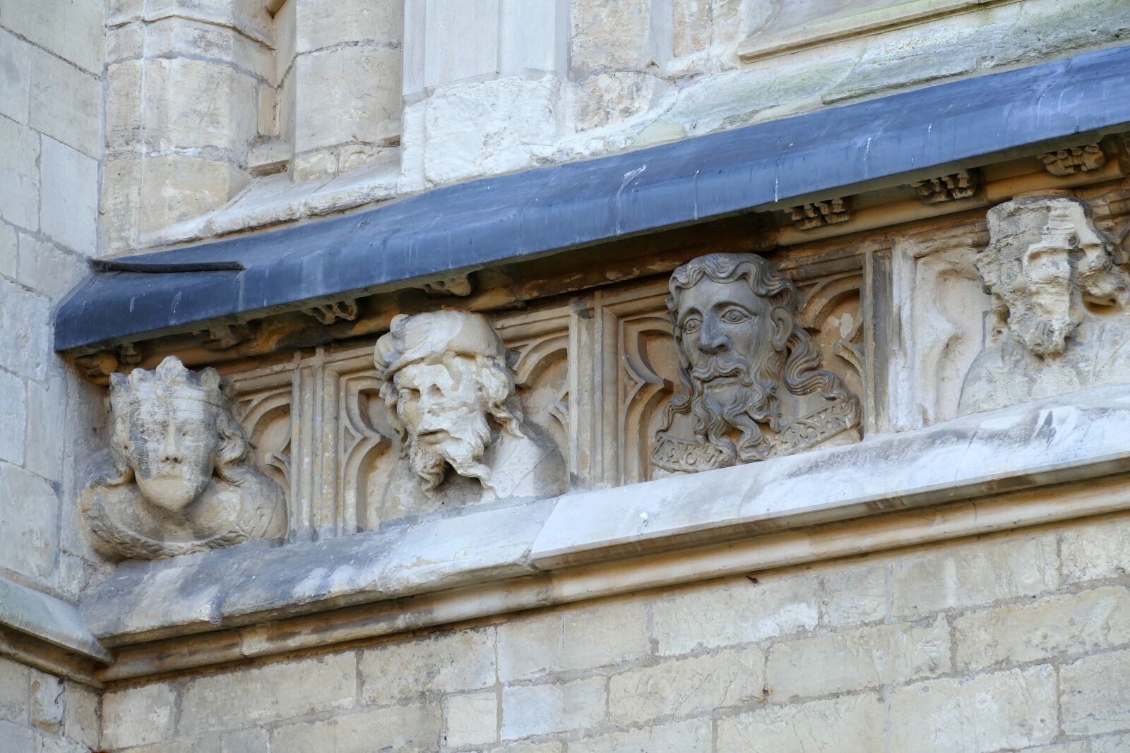 Panasonic Lumix DMC-FZ1000 sample photo. Head, sculpture, church photography