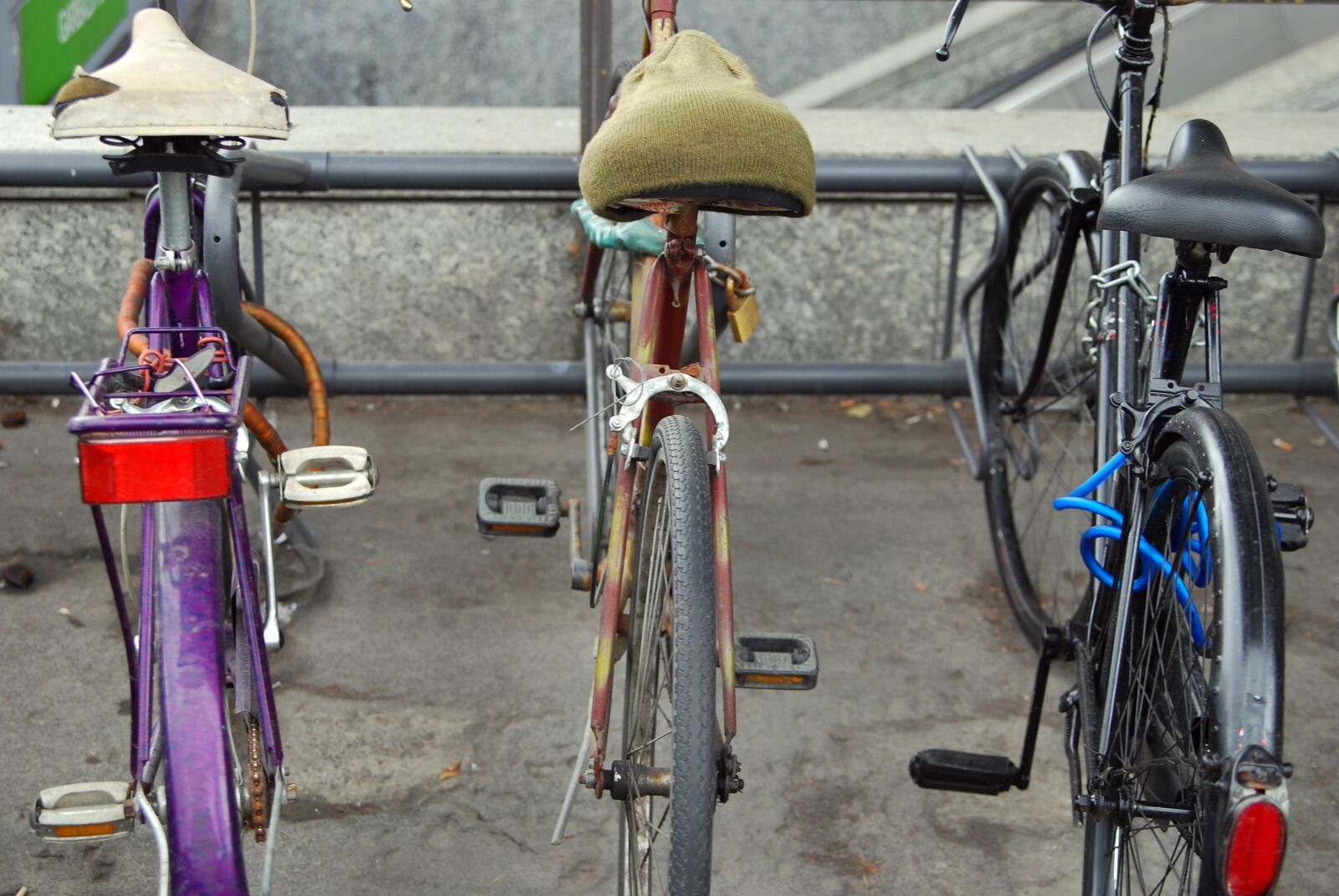 Nikon D80 sample photo. Bike, parking, urban photography