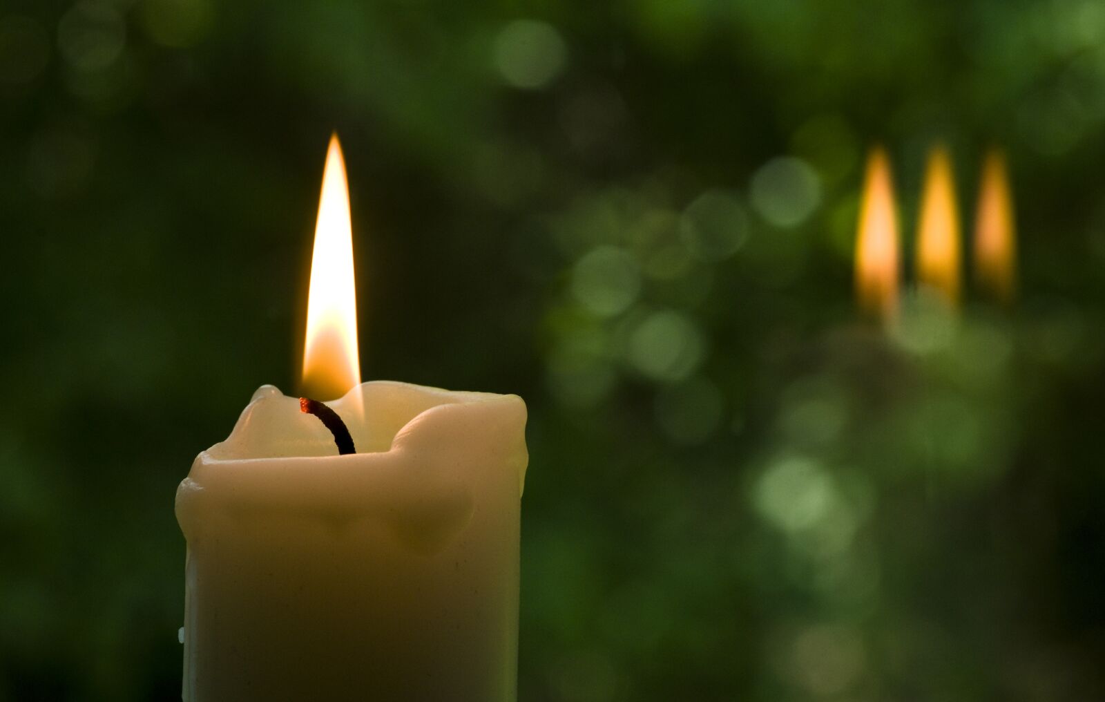 Pentax K-30 sample photo. Candle, meditation, trinity photography