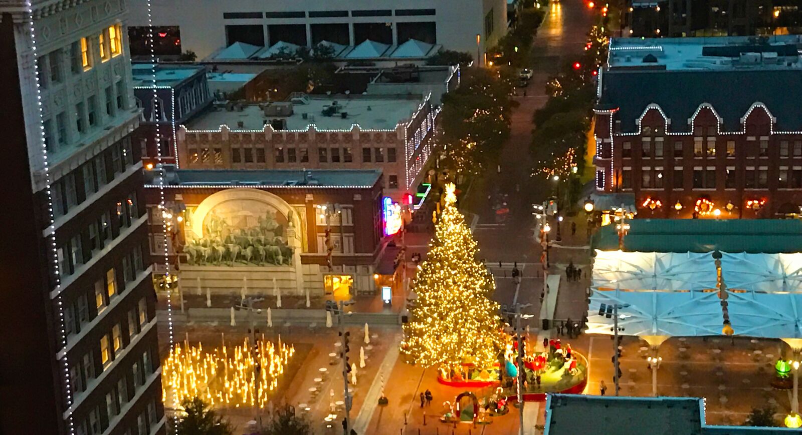 Apple iPhone 7 Plus sample photo. Illuminated, christmas, tree, at photography