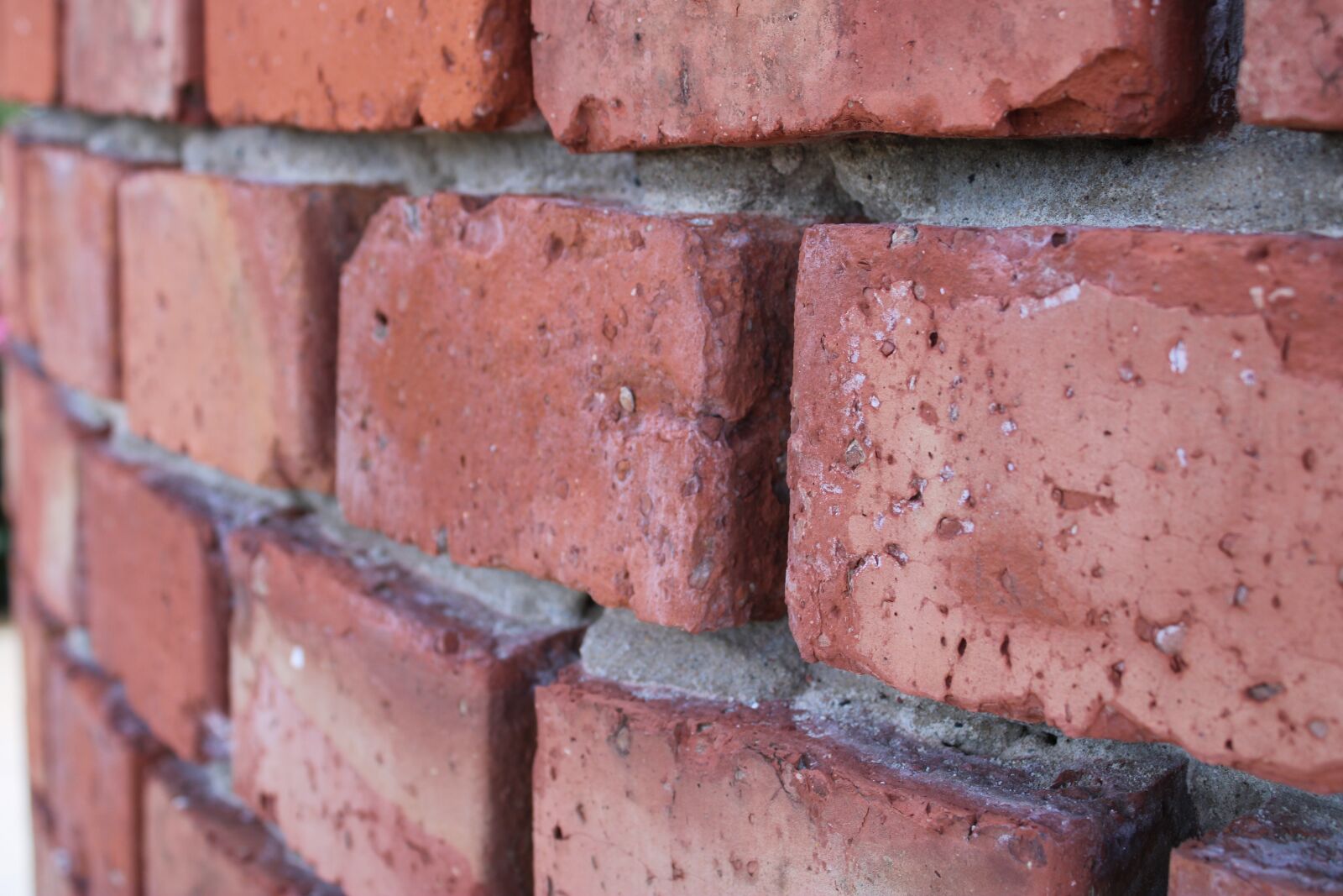 Canon EOS 2000D (EOS Rebel T7 / EOS Kiss X90 / EOS 1500D) sample photo. Wall, brick, chimney photography