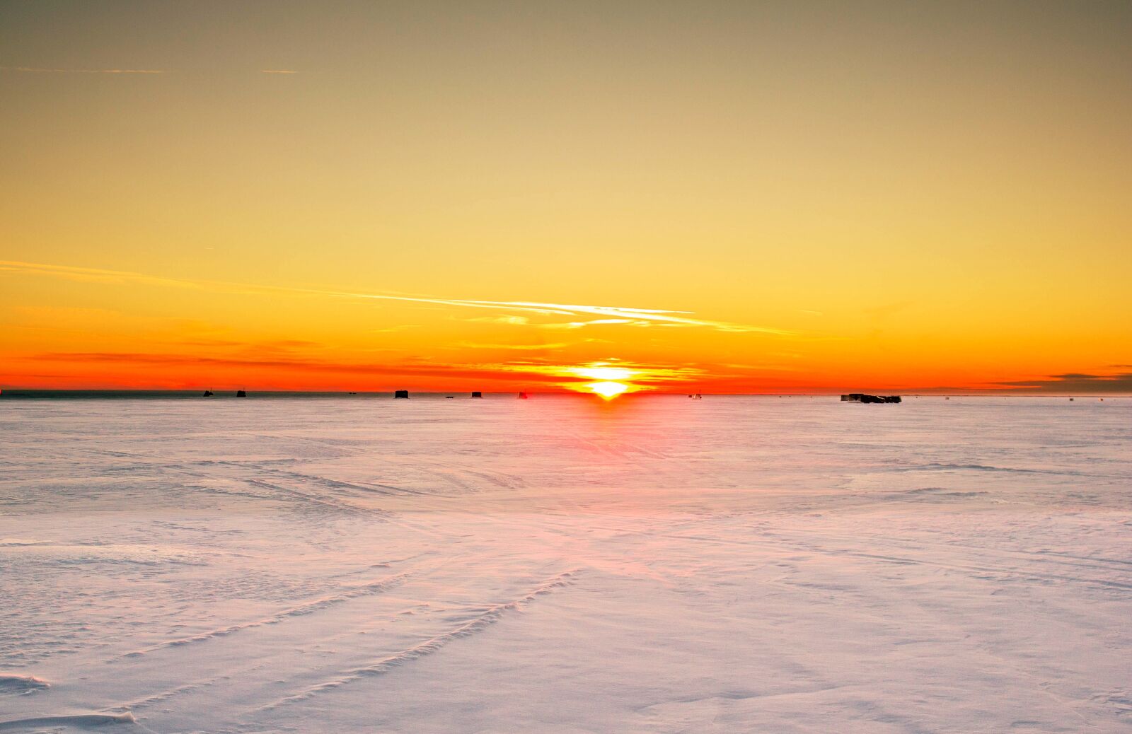 Canon EOS 550D (EOS Rebel T2i / EOS Kiss X4) sample photo. Sunset, snow, ice photography