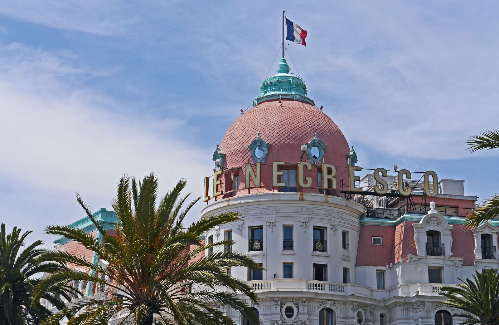 Panasonic Lumix DMC-GH3 sample photo. Nice, landmark, hotel photography