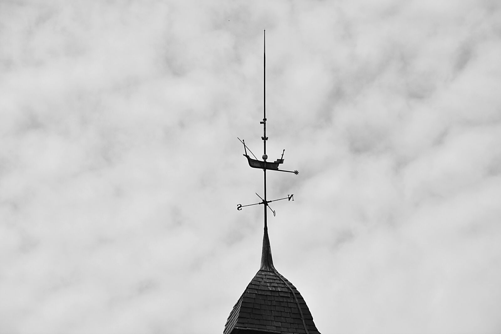 Nikon D5200 sample photo. Ciel, directions, fer, forge photography