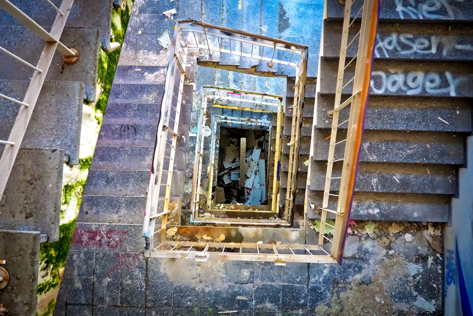 Olympus OM-D E-M10 sample photo. Lost places, factory, old photography
