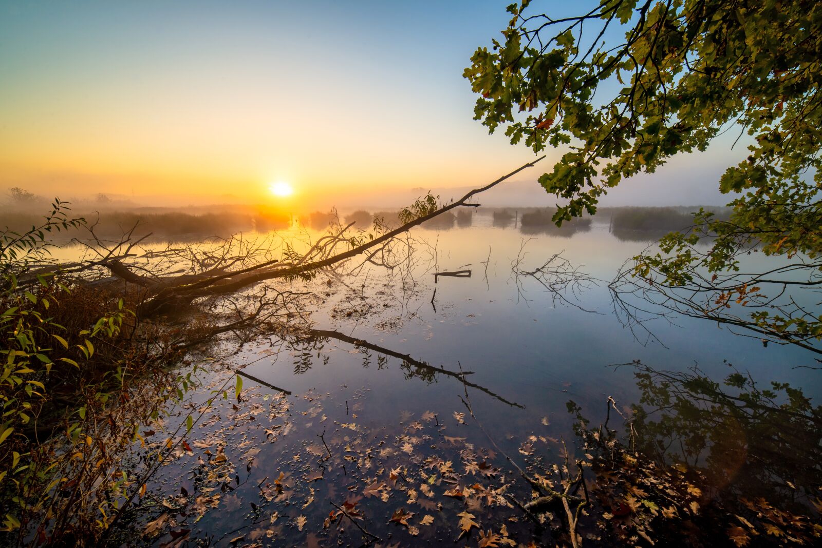 Nikon D600 sample photo. Sunrise, lake, water photography