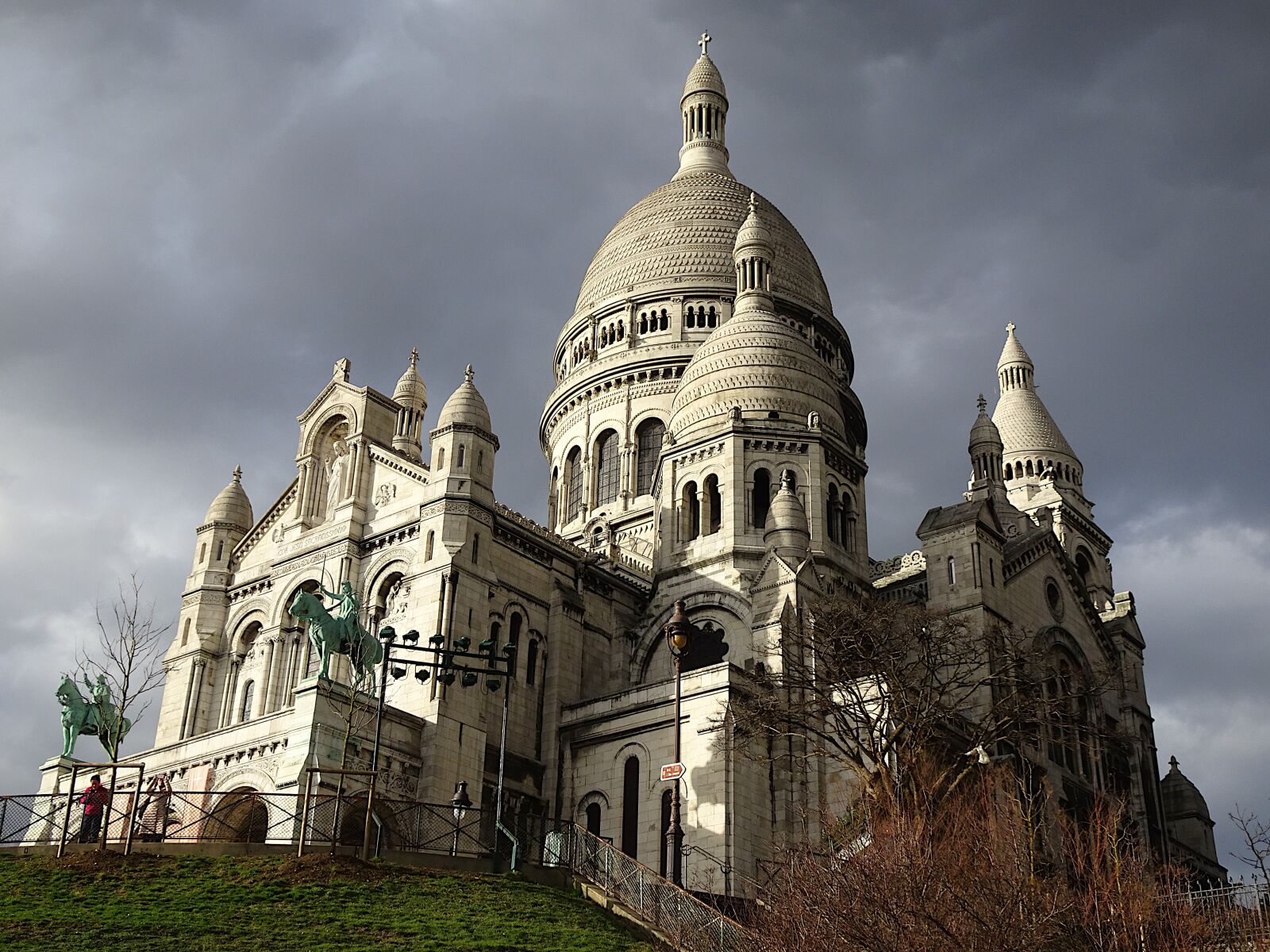Sony Cyber-shot DSC-HX90V sample photo. Sacred heart, church, paris photography