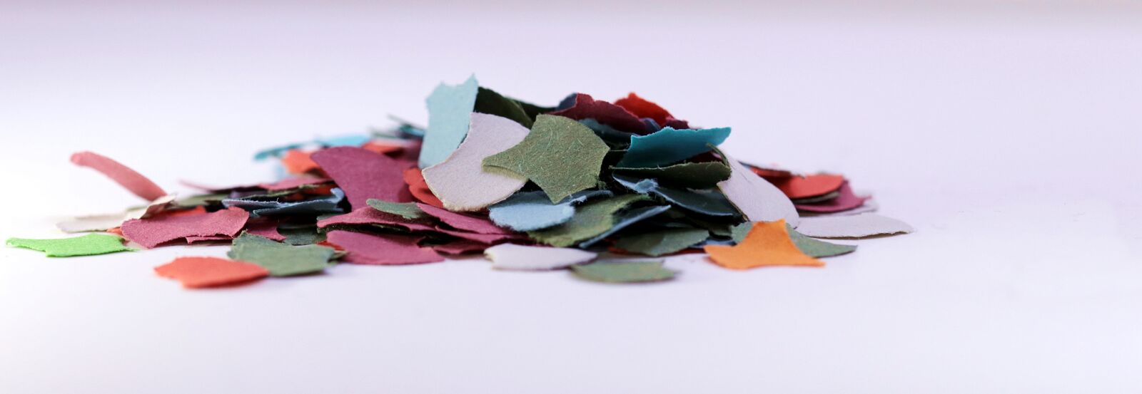 Canon EOS 80D sample photo. Confetti, carnival, party photography