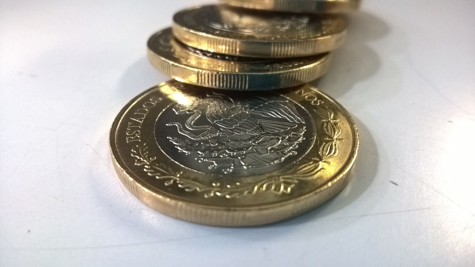 Microsoft Lumia 640 XL sample photo. Money, currency, mexican peso photography