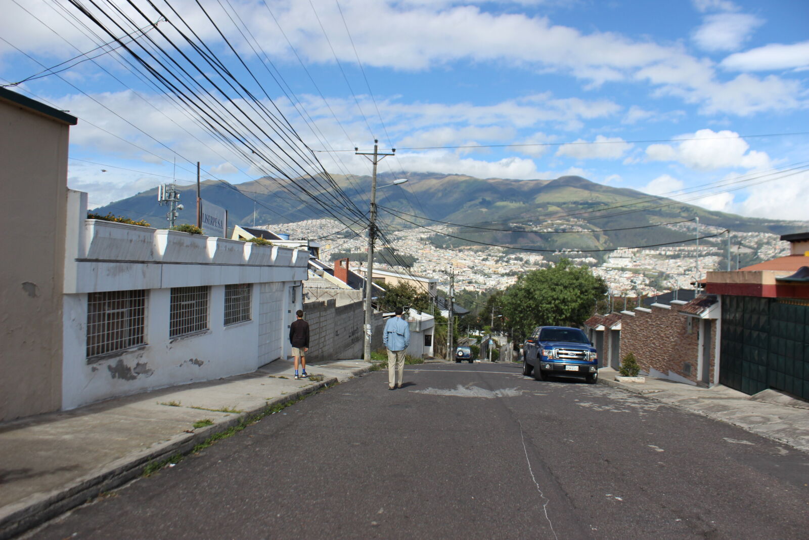 Canon EOS 600D (Rebel EOS T3i / EOS Kiss X5) sample photo. City, climb, ecuador, nature photography