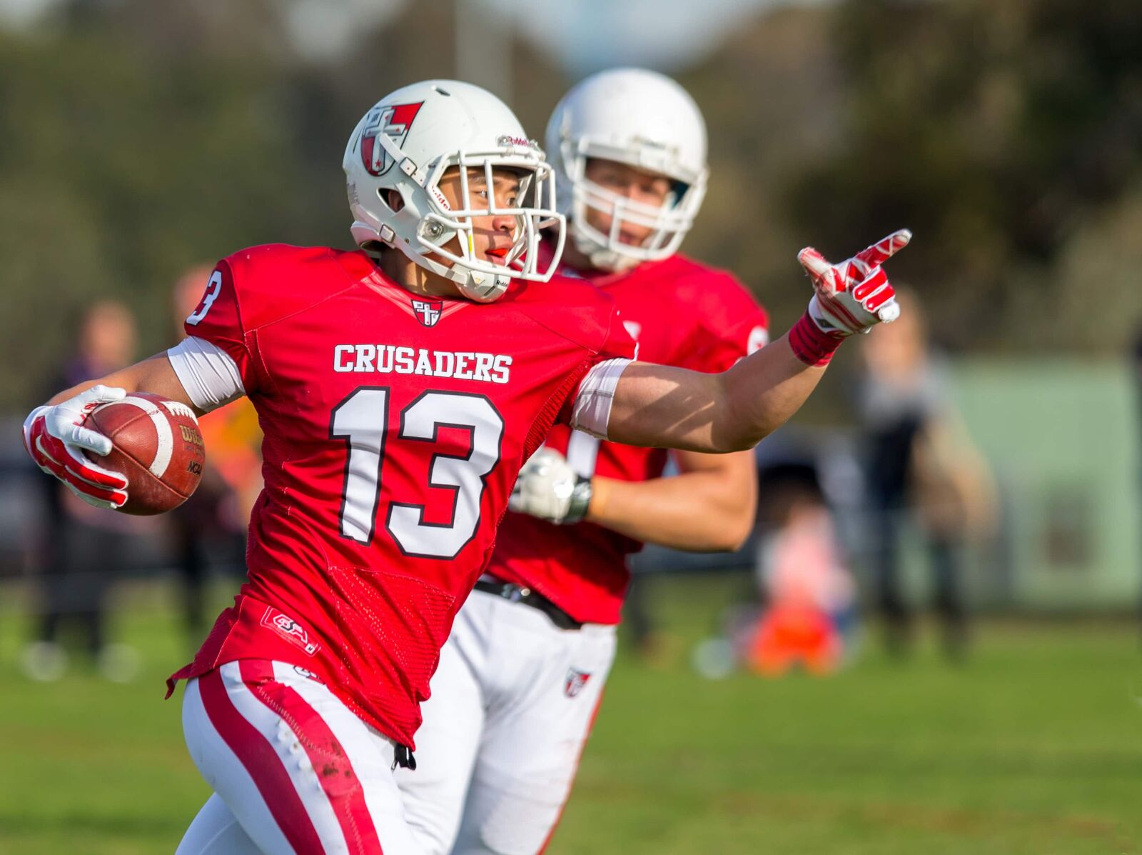 Canon EF 300mm F2.8L IS USM sample photo. Championship, rugby, runner, teamwork photography