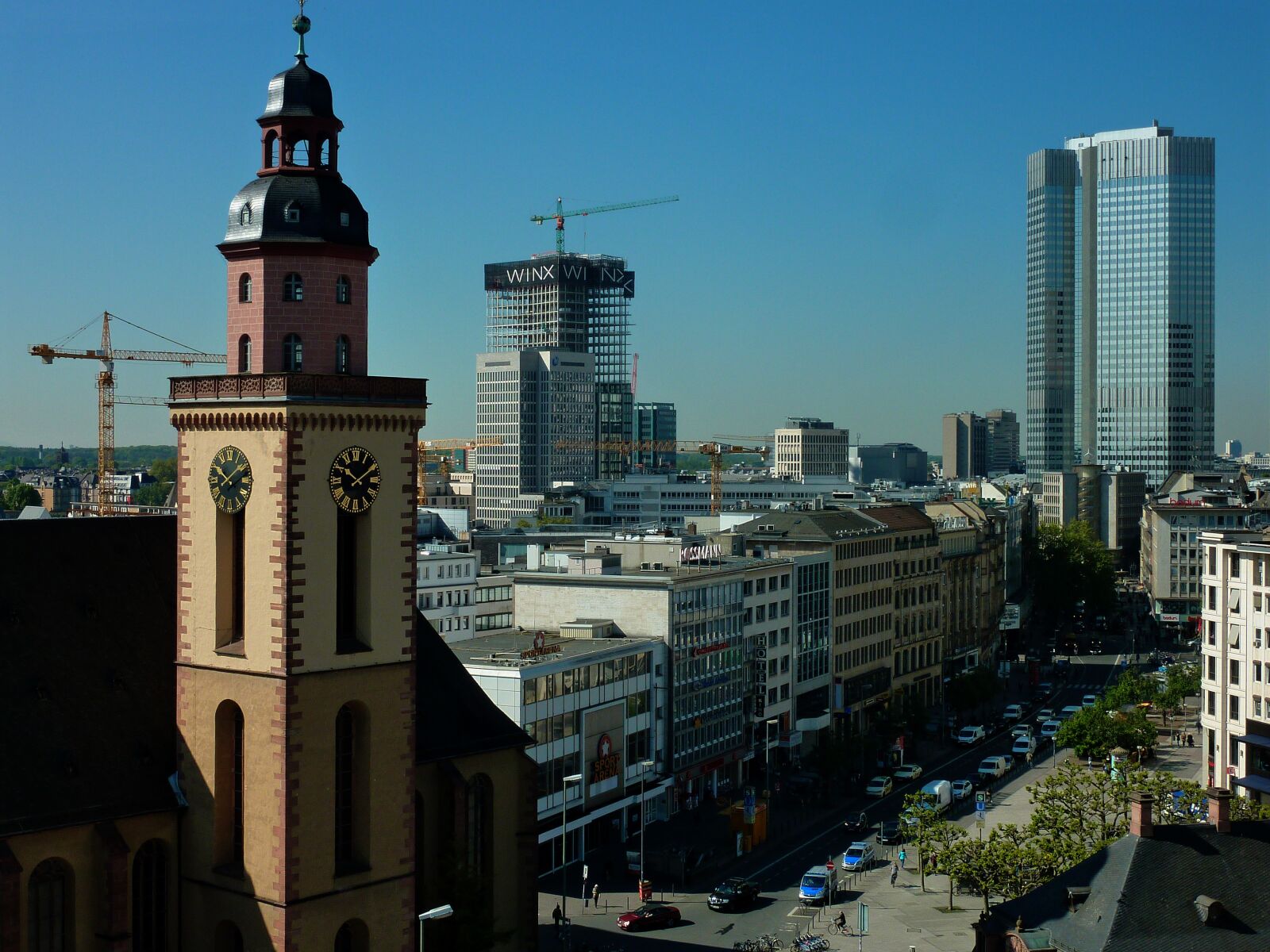 Panasonic DMC-TZ7 sample photo. Frankfurt, baukran, crane photography