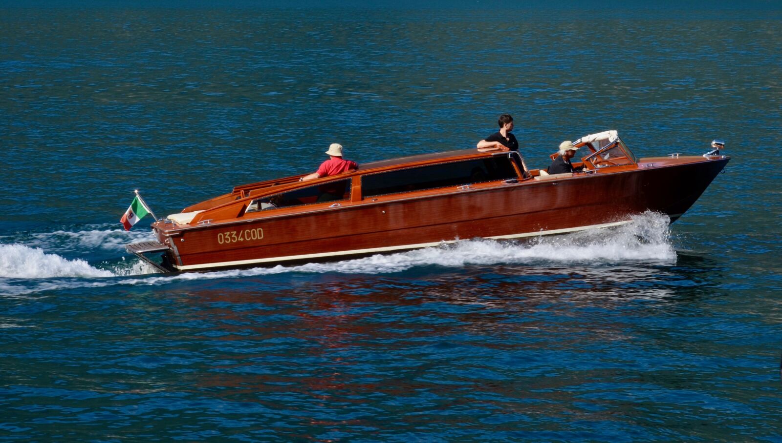 Nikon D5100 sample photo. Wooden boat, powerboat, boat photography