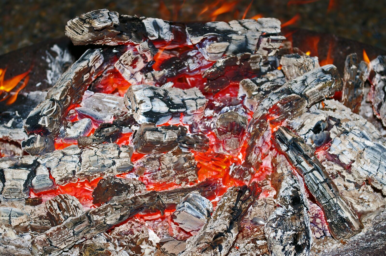 Pentax *ist DL2 sample photo. Fire bowl, fire, flame photography
