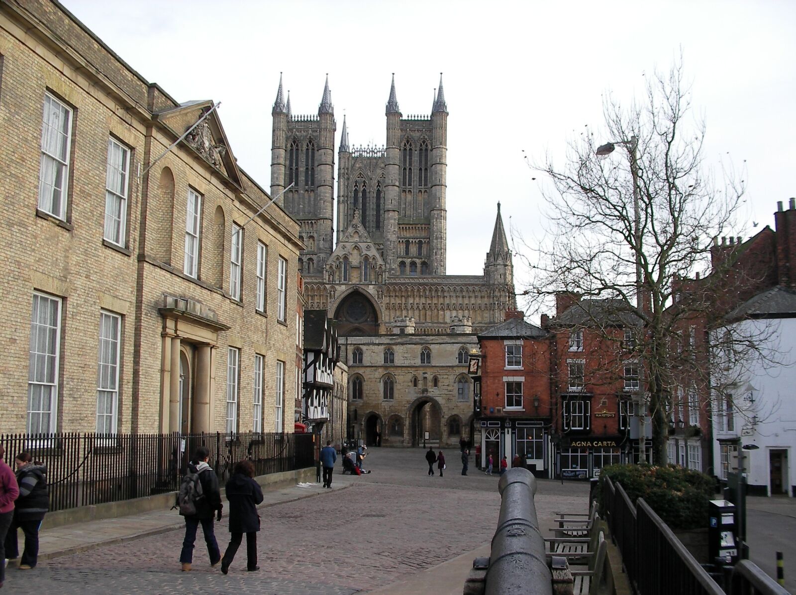 SANYO C40 sample photo. Square, lincoln, cathedral photography