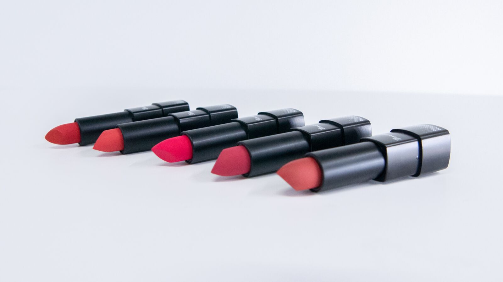 Panasonic Lumix DMC-G7 sample photo. Lipstick, lips, makeup photography
