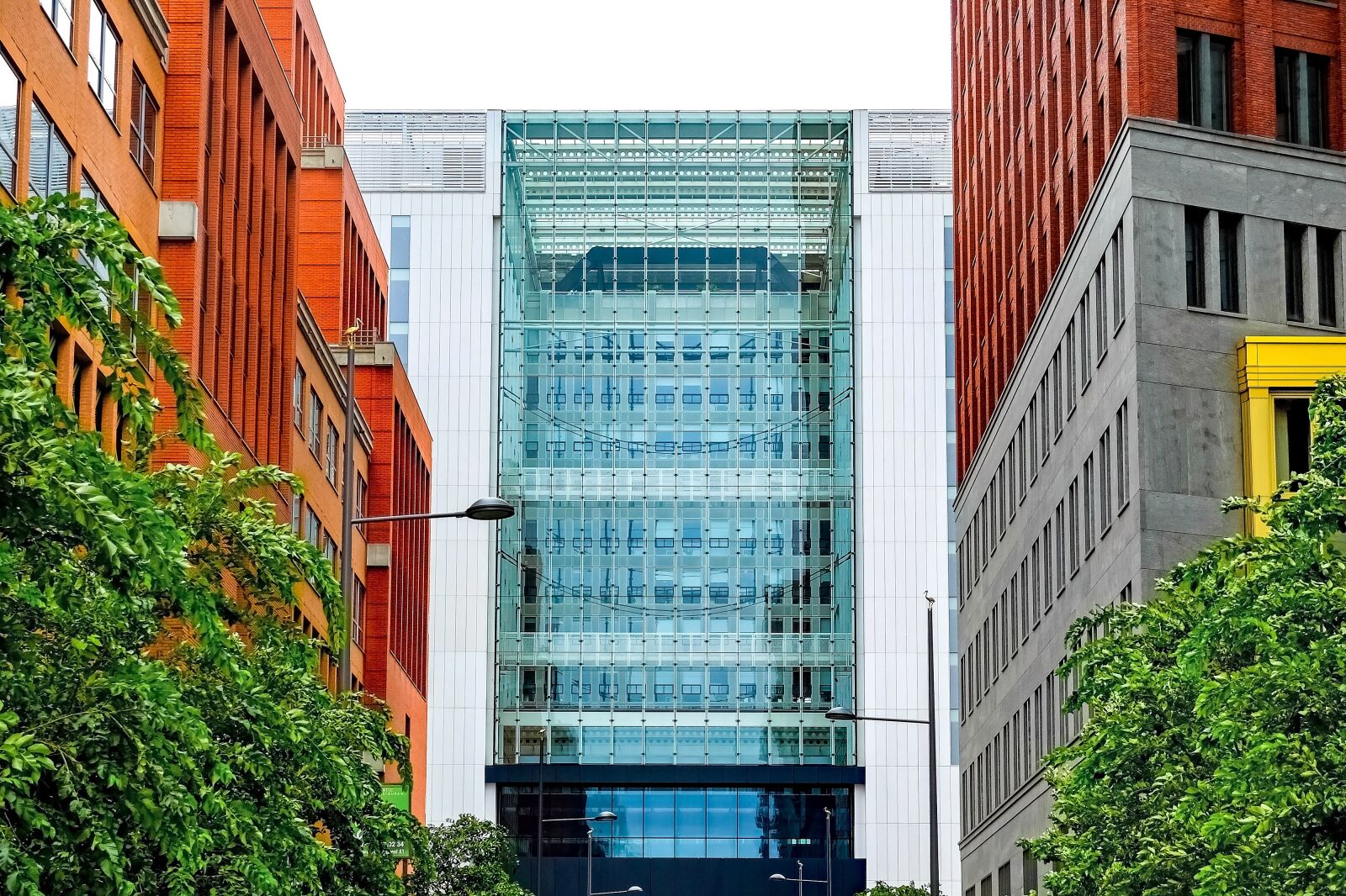 Fujifilm X30 sample photo. Building, brick, glass photography