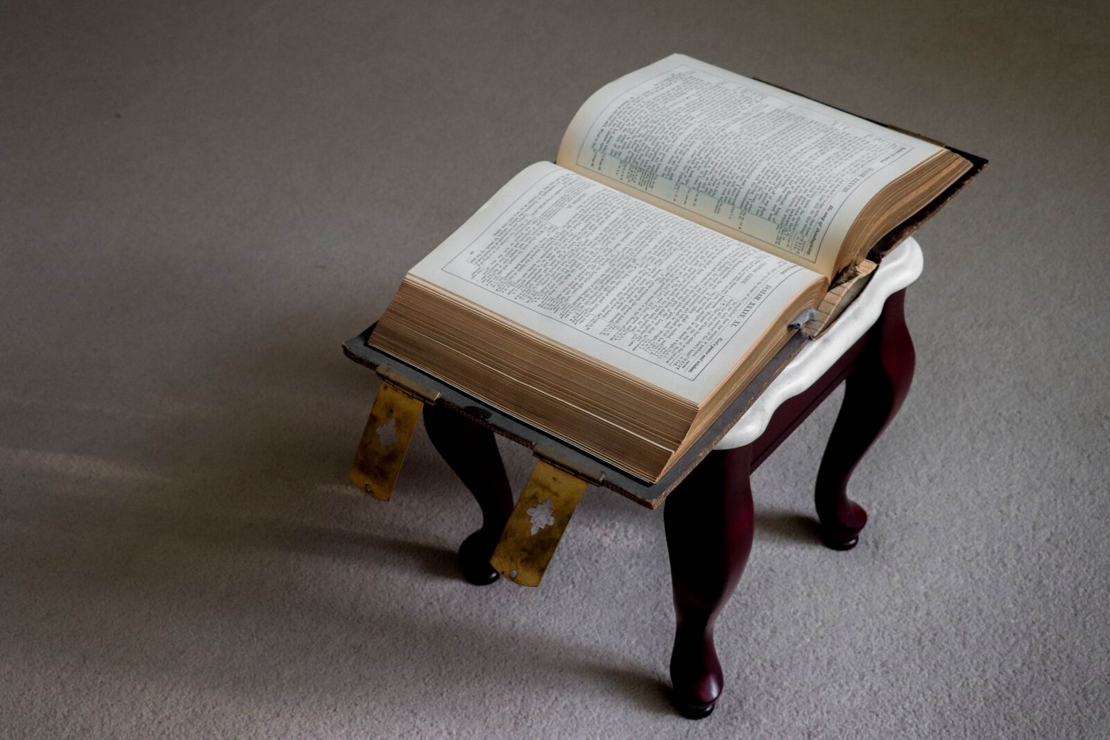 Canon EOS 77D (EOS 9000D / EOS 770D) sample photo. Bible, family bible, christian photography
