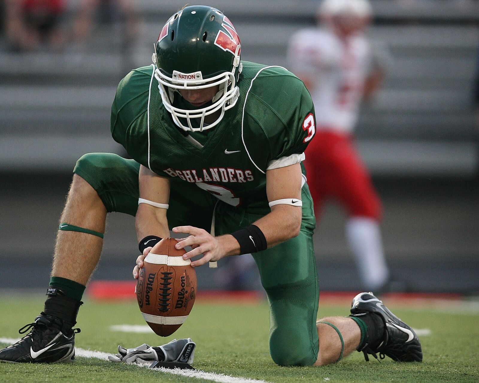 Canon EOS 20D sample photo. Football, field goal, holder photography