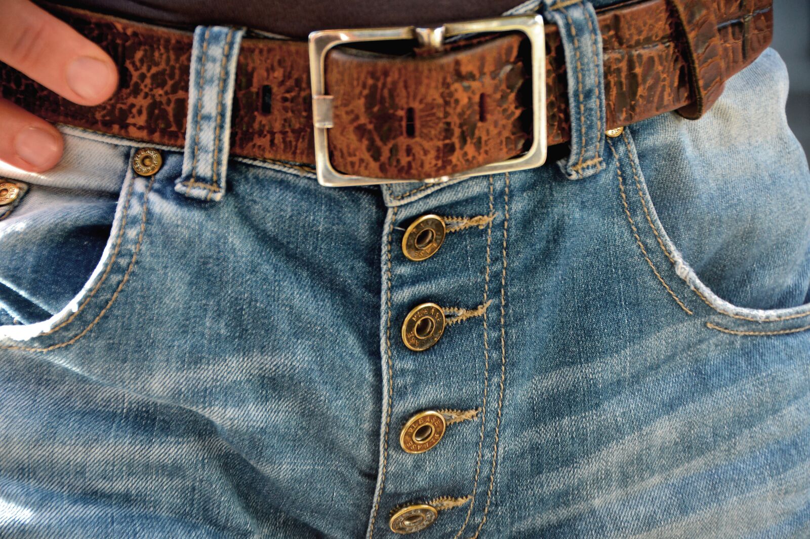 Nikon D3200 sample photo. Belts, buckle, demin photography
