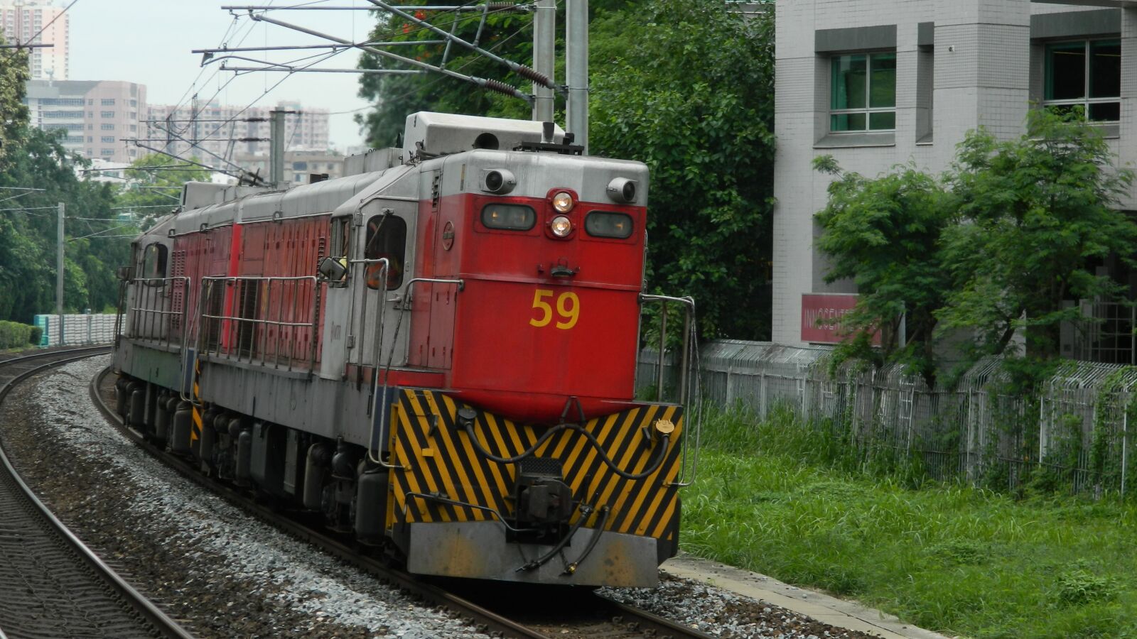 Nikon Coolpix L120 sample photo. Hongkong, train, city photography