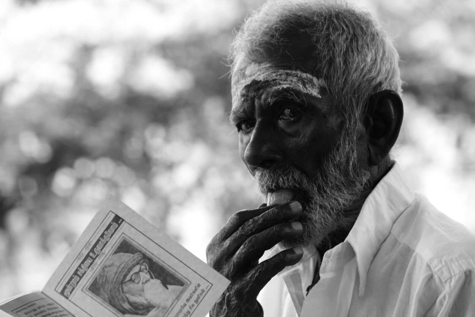 Canon EOS 5D Mark II sample photo. Grand father, old, asian photography