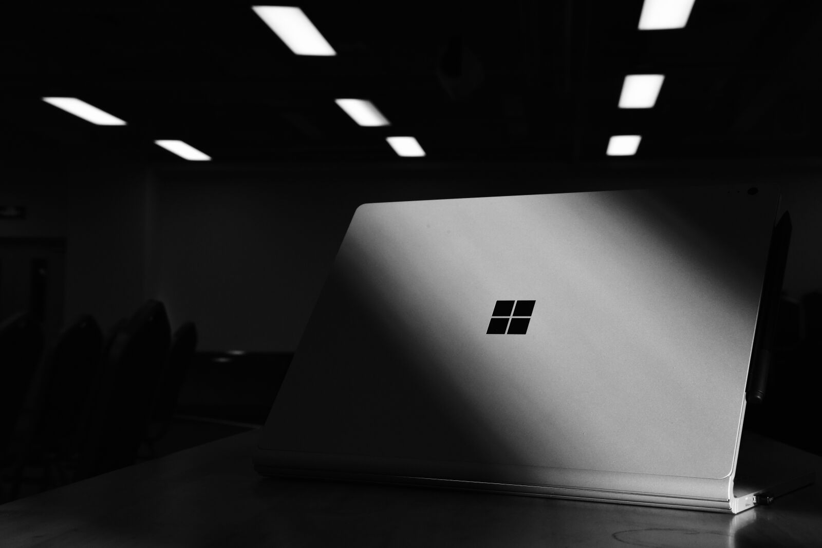 Nikon D810 sample photo. Microsoft, notebook, computer photography