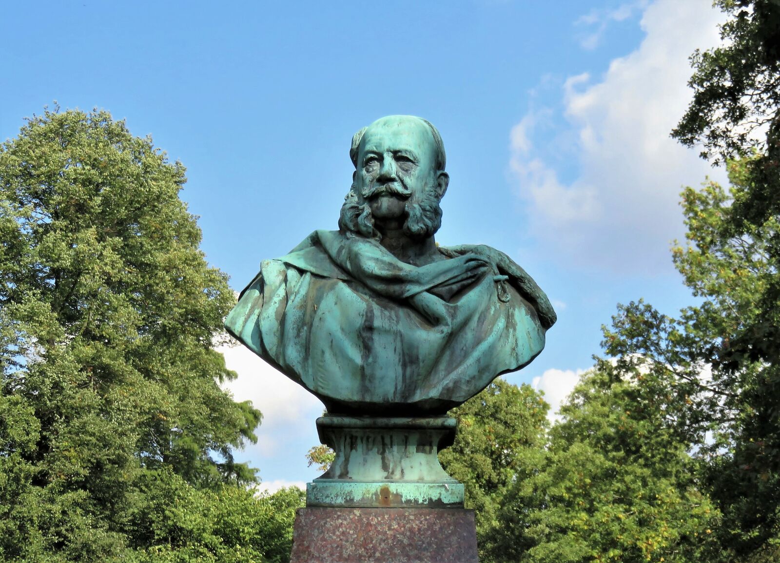 Canon PowerShot SX710 HS sample photo. Monument, bust, emperor wilhelm photography