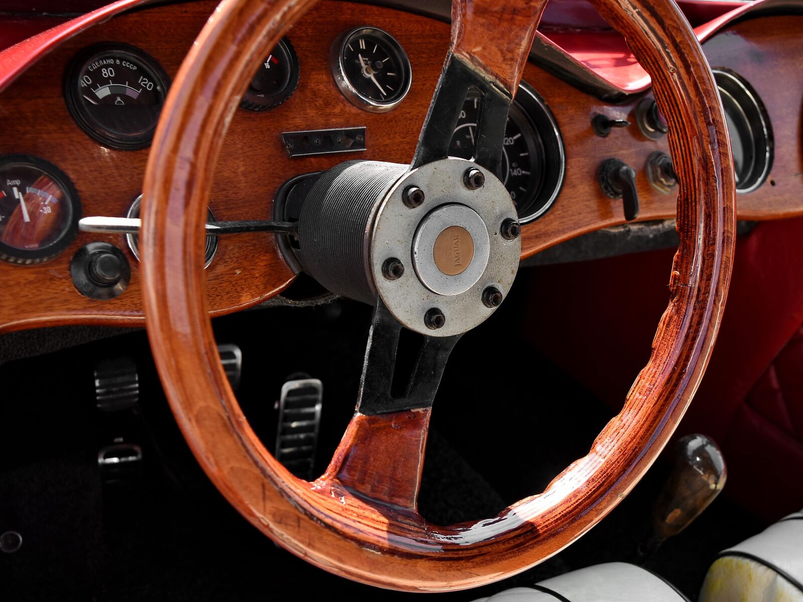 Nikon D5500 sample photo. Classic, wooden, dashboard, vehicle photography