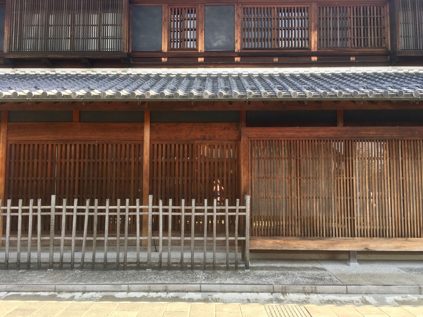 Apple iPhone SE sample photo. Japan, japanese, house, wooden photography