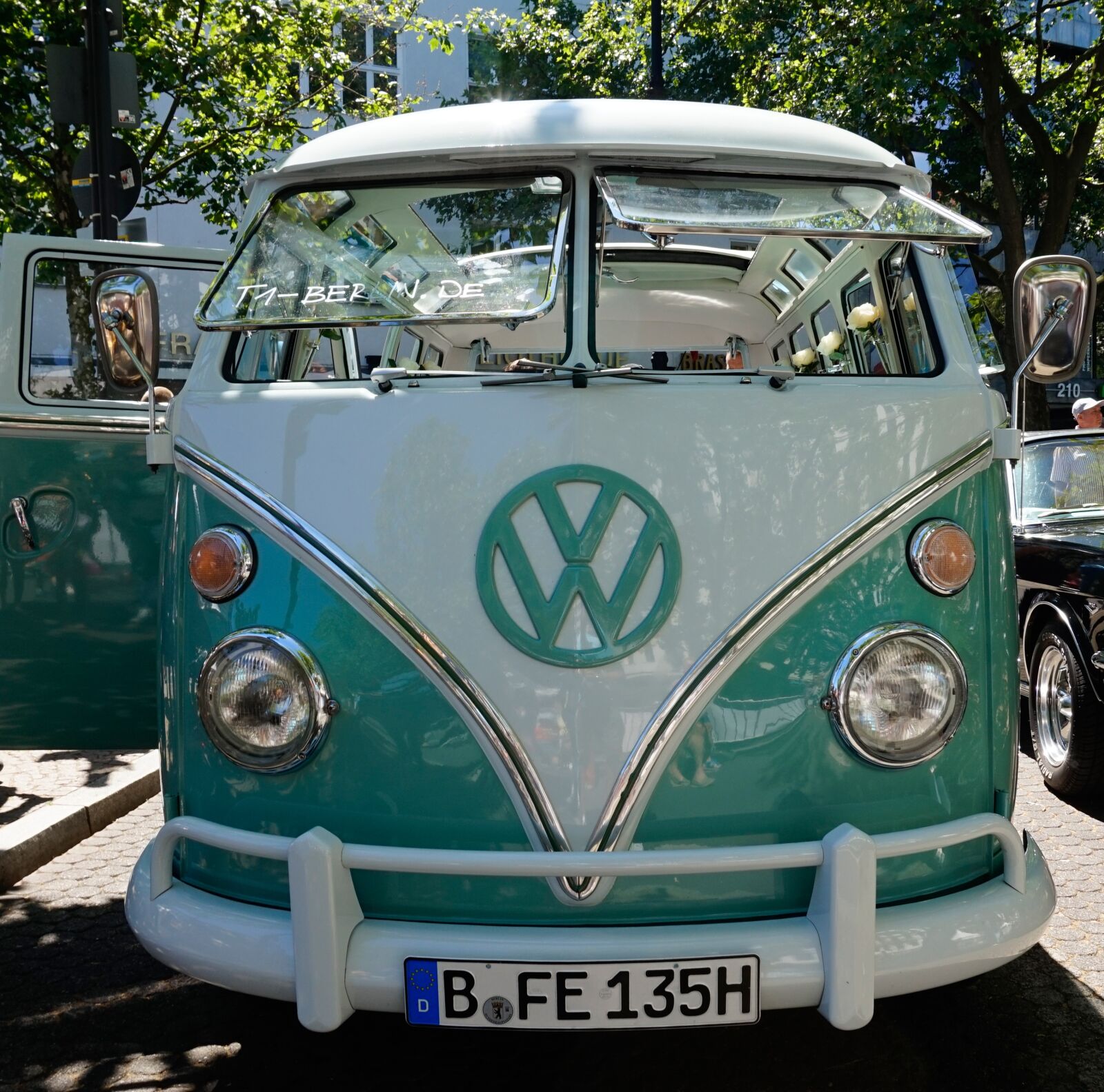 Sony Alpha a5000 (ILCE 5000) sample photo. Auto, vehicle, transport system photography