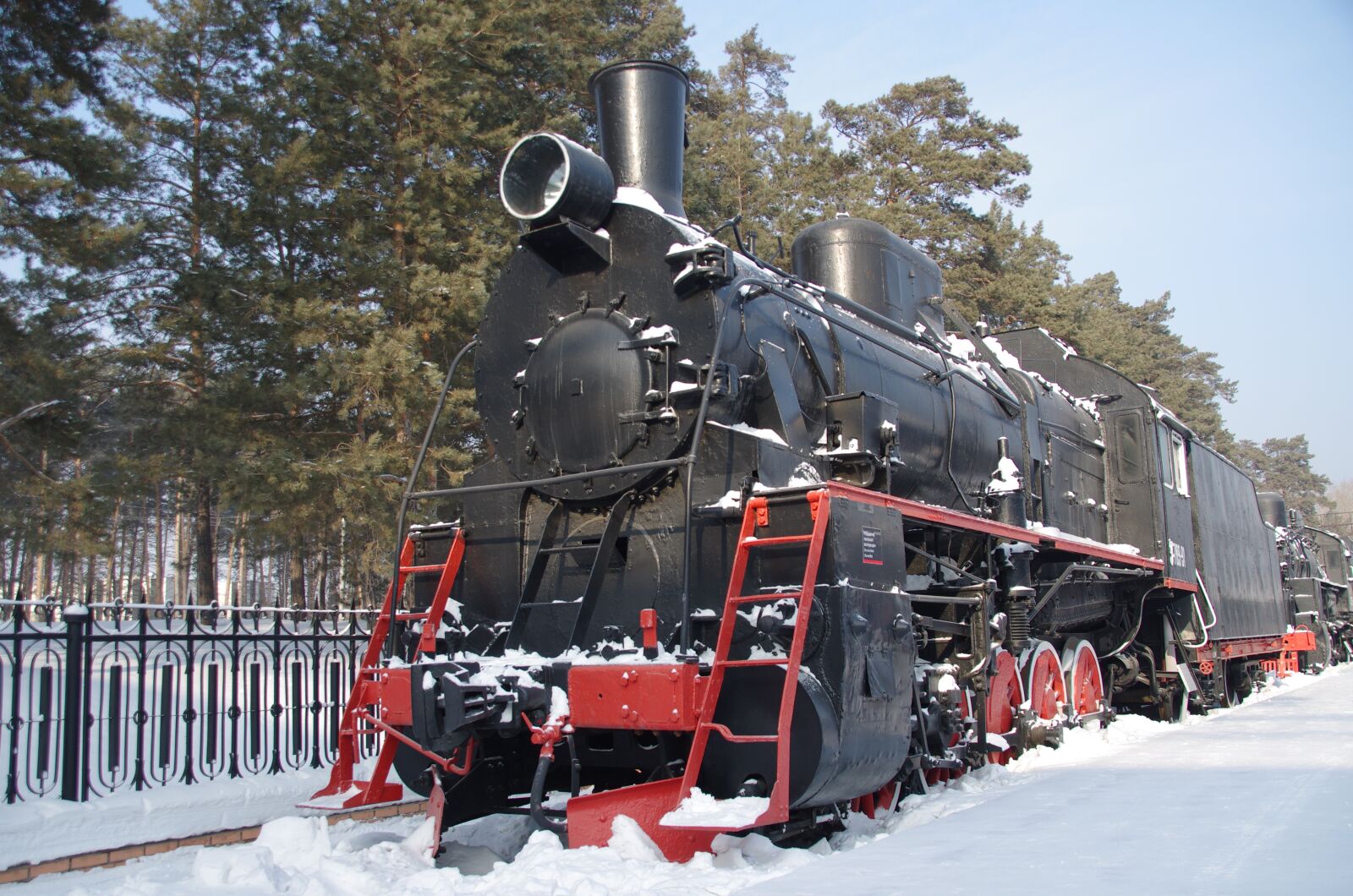 Pentax K-5 sample photo. Steam locomotive, winter, historically photography