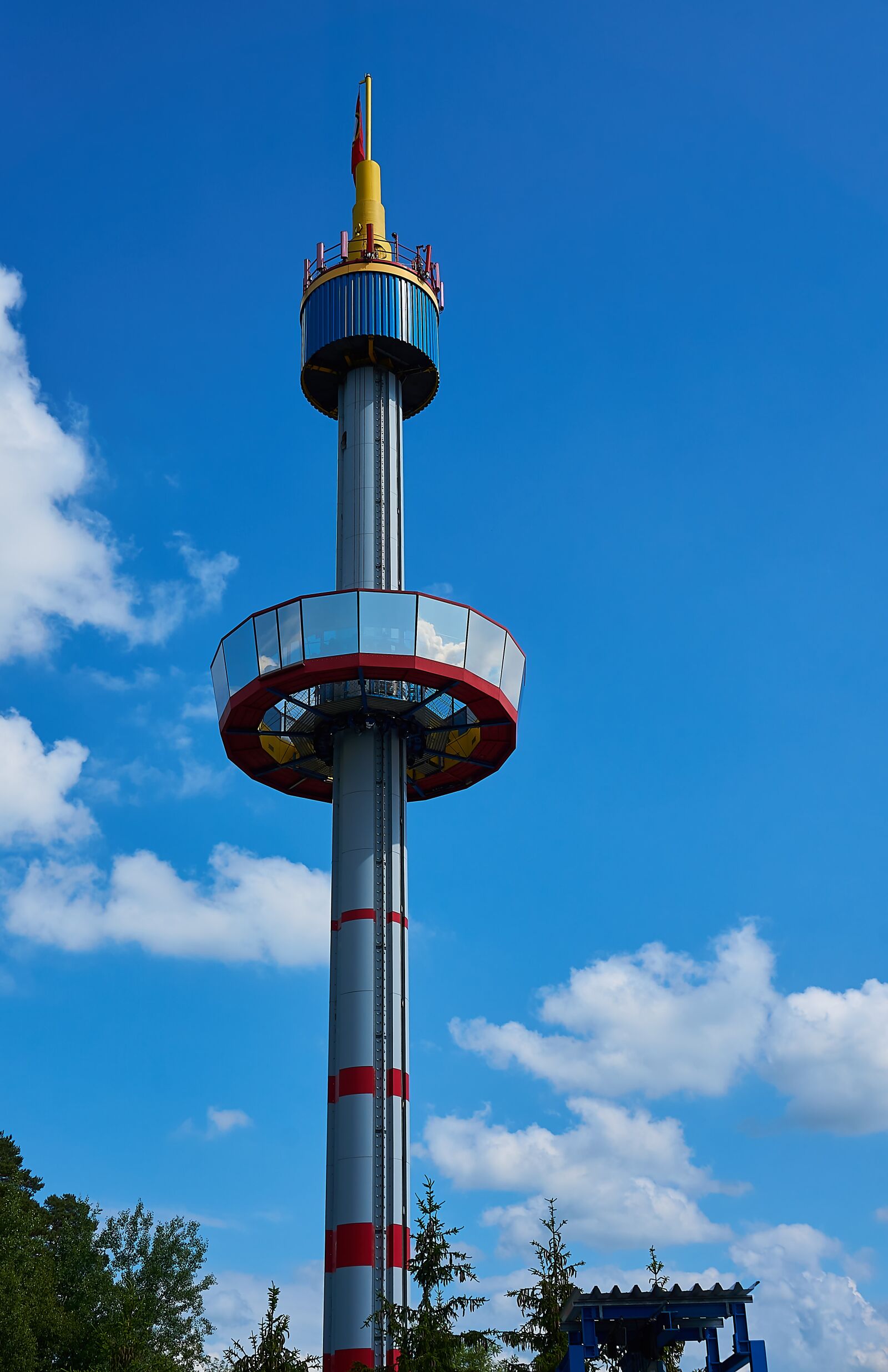 Sony a6000 + Sony E PZ 16-50 mm F3.5-5.6 OSS (SELP1650) sample photo. Legoland, observation tower, panoramic photography