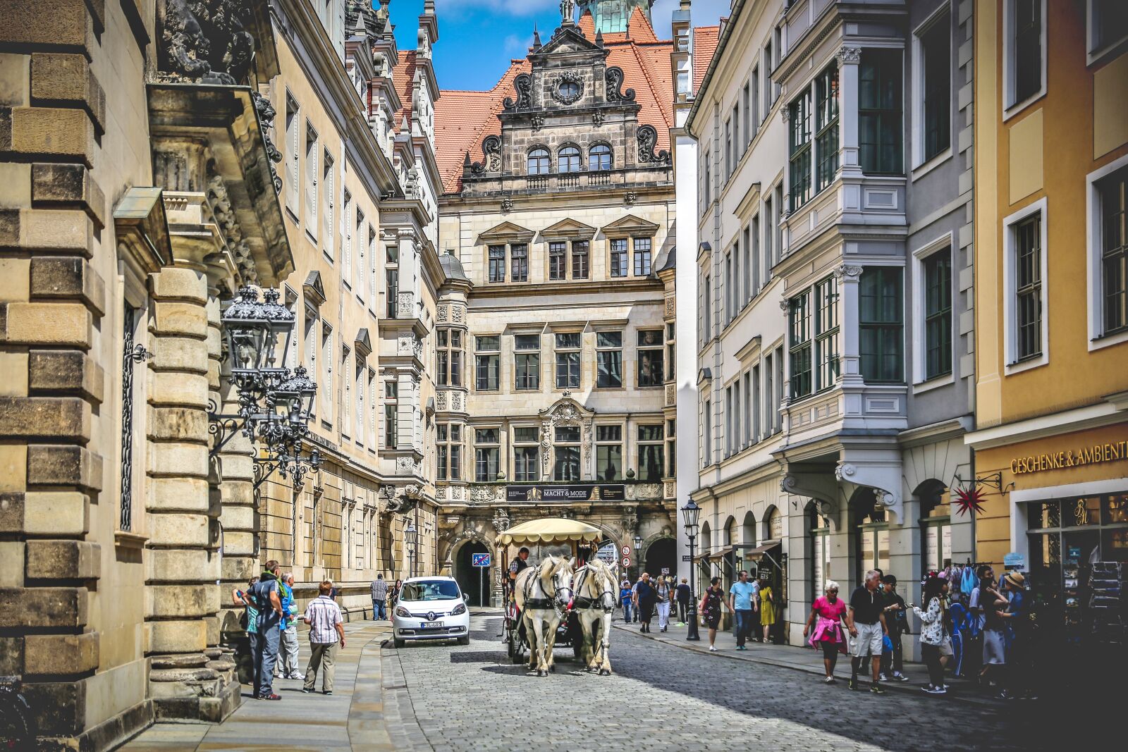 Canon EF 24-70mm F2.8L II USM sample photo. Germany, streets, ride photography